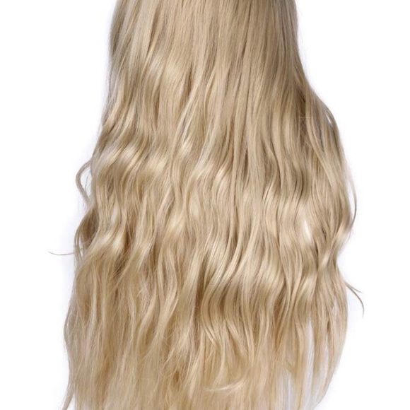 ??‍♀️ASH BLONDE 28” BODY WAVE OMBRÉ WIG *NWT* main image 5